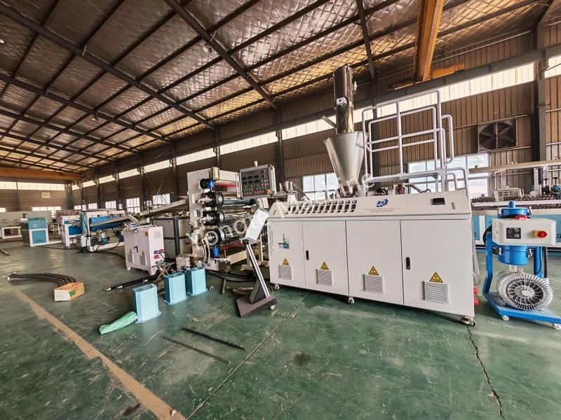 1200 mm PVC nazik təbəqə ekstruziya xətti