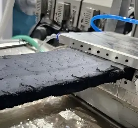 Yongte, Kanadalı Müştəri üçün WPC Decking Ekstruziya Qüsurunu Gecədə Həll edir