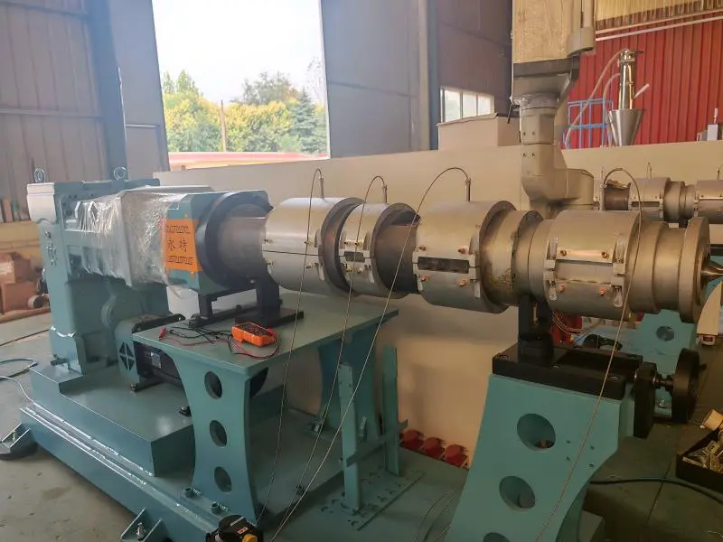 Konik ikiqat vidalı ekstruderin vinti və sürət qutusu üçün flanş bağlantısı