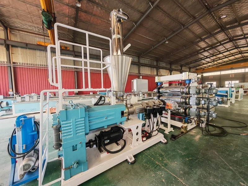 Çin Müştərisi üçün 600 mm PVC Levha Ekstruziya Xətti