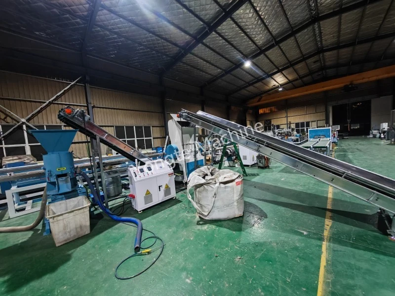 Tullantıların Tekstil Emalı Maşını