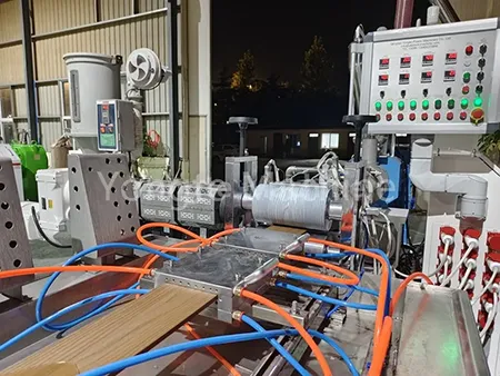 WPC Çit Hazırlayan Maşın